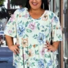 35 PSS-A {Delighted Feeling} Ivory Floral V-Neck Top EXTENDED PLUS SIZE 3X 4X 5X