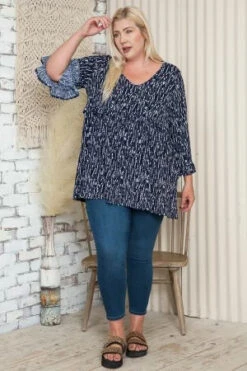 75 PQ-I {Let It Grow Strong} Navy Floral Babydoll Top EXTENDED PLUS SIZE 3X 4X 5X -Cheap Clothing Store image 8d5a6188 3ab5 40c3 81bf 3fc1a7f1c037